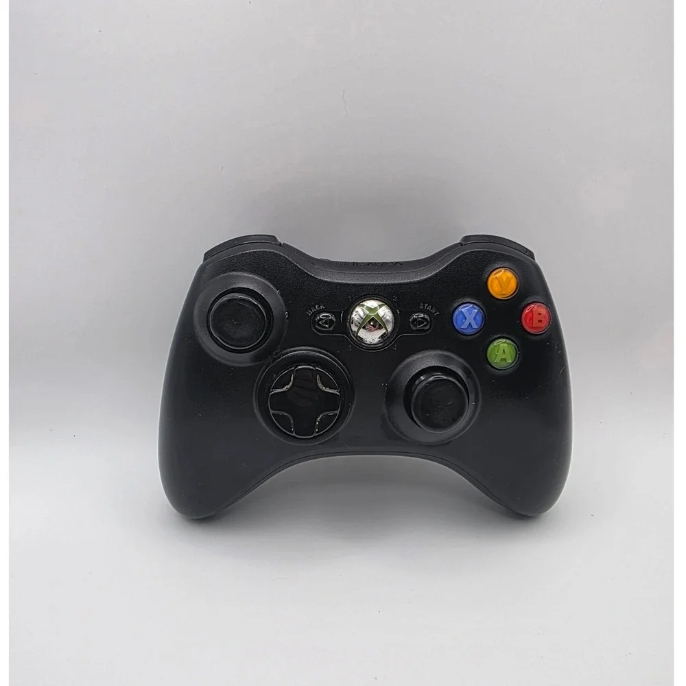 Microsoft Xbox 360 Wireless Controller Black with Energizer Battery Pack
